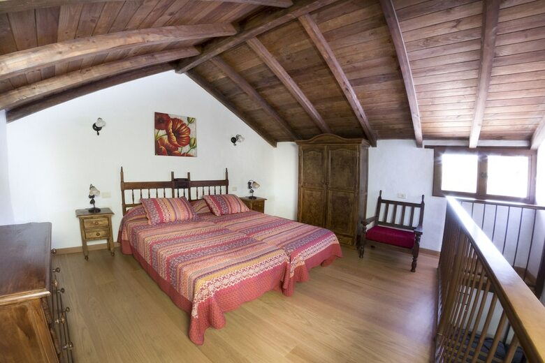 Apartamentos Casa Emblem�tica En Hoya De Tunte. 2