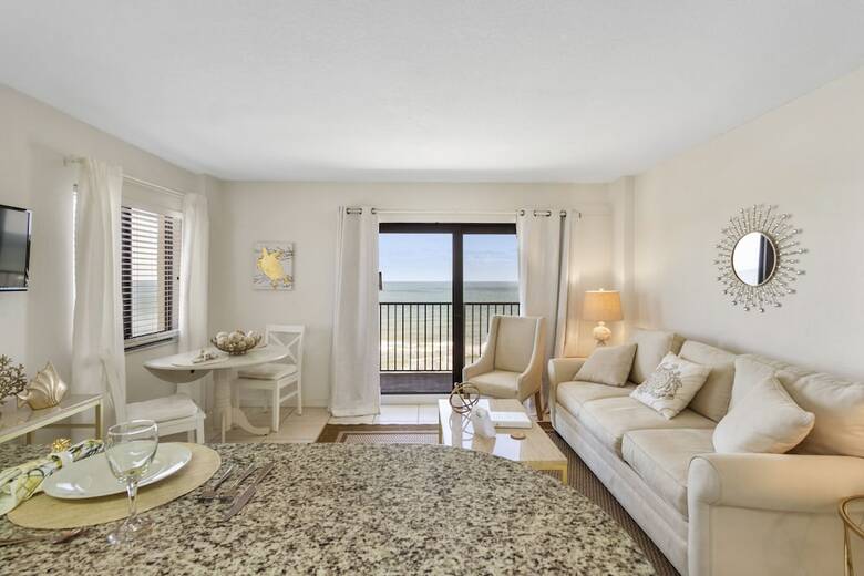 Tropical Suites At Sunglow Resort