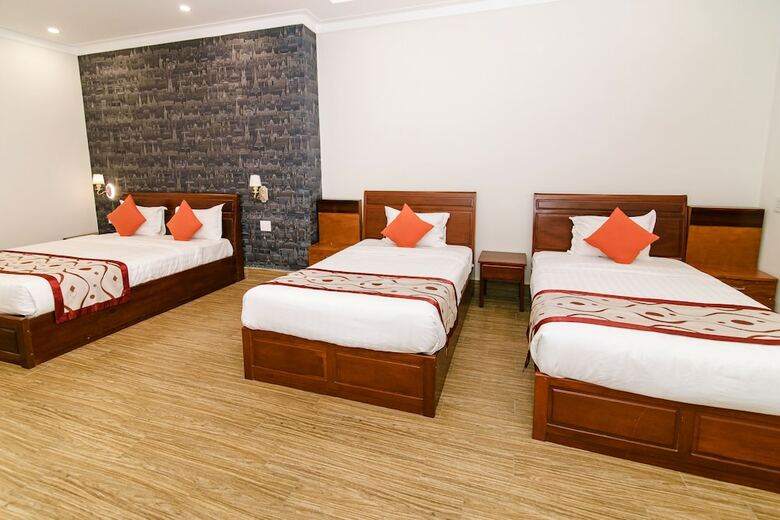 Long Bao Chau Hotel