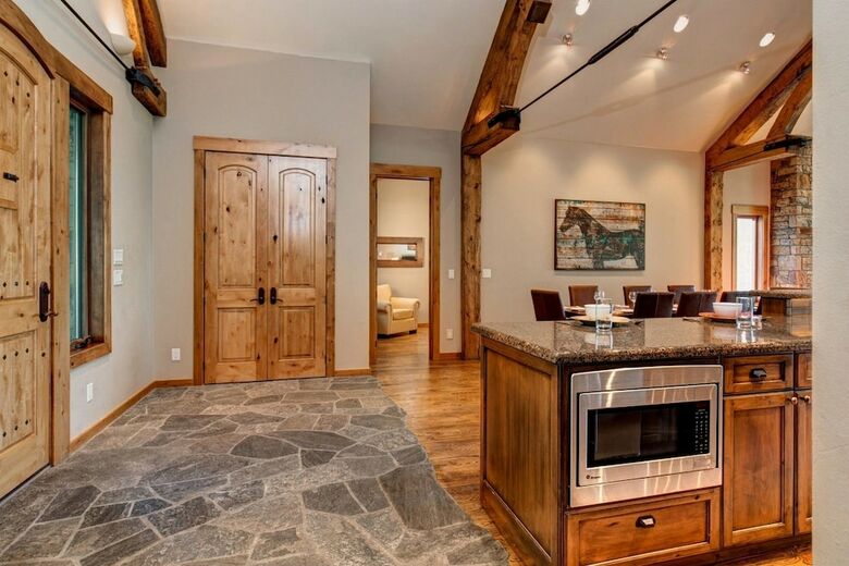 Abode At Teton Manor