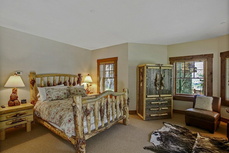 Abode At Moosehead Cabin