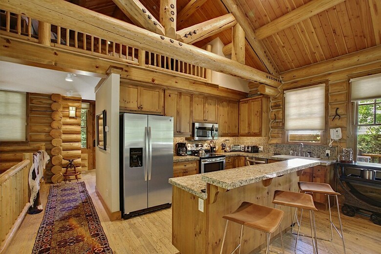 Abode At Moosehead Cabin