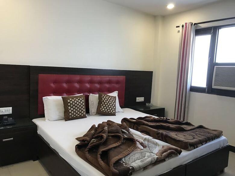 Hotel Avtar At New Delhi Railway Station