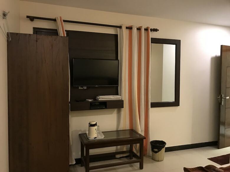 Hotel Avtar At New Delhi Railway Station