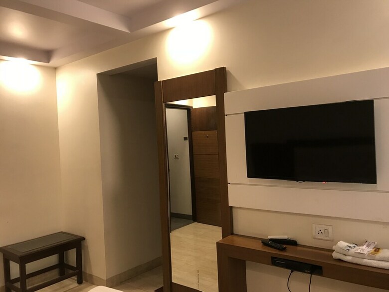 Hotel Avtar At New Delhi Railway Station