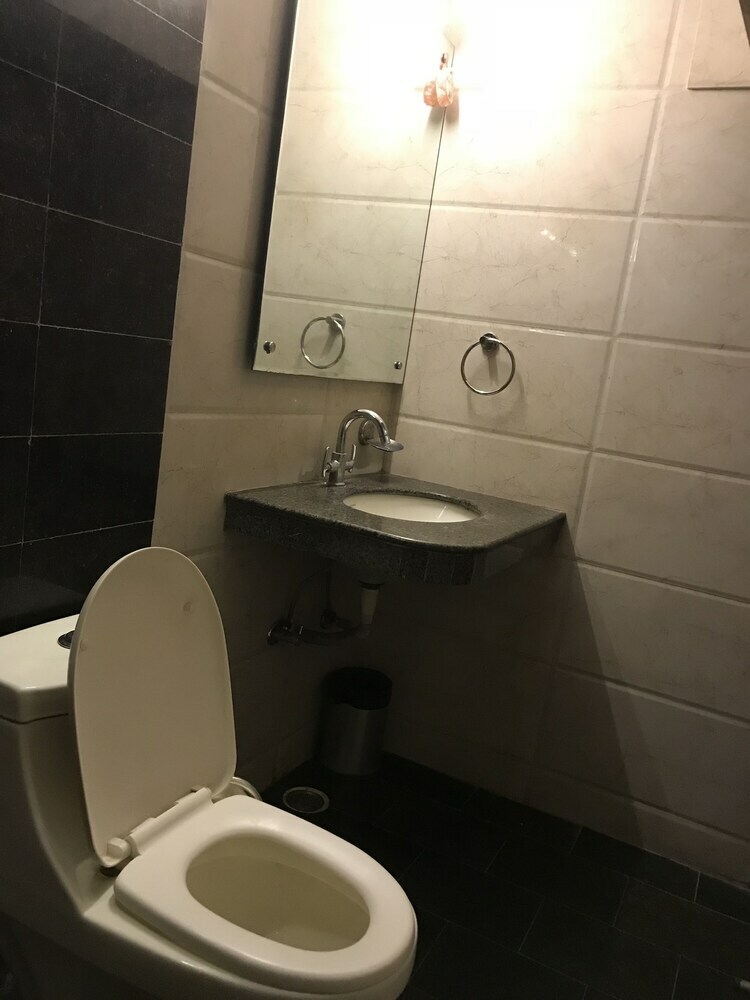 Hotel Avtar At New Delhi Railway Station