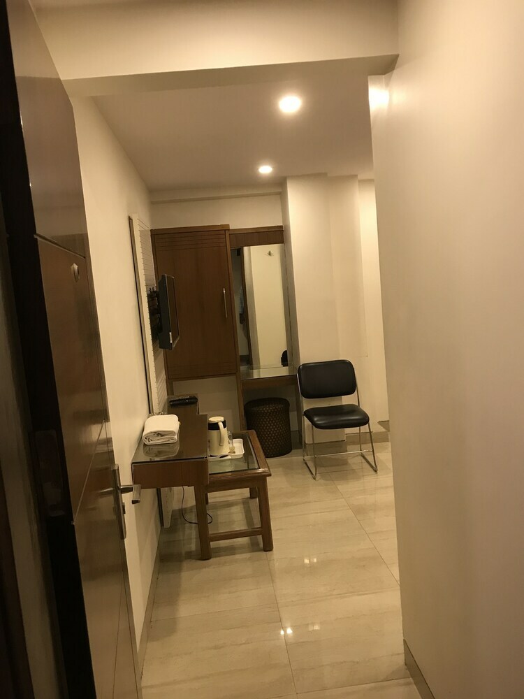 Hotel Avtar At New Delhi Railway Station