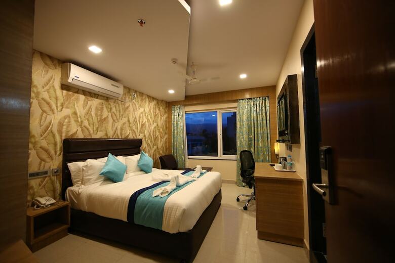 Rohini Jazz Hotel