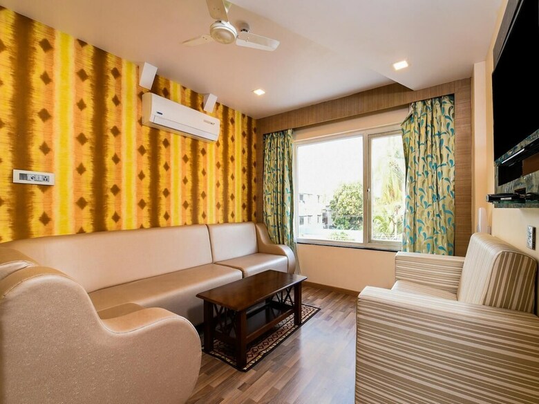 Rohini Jazz Hotel