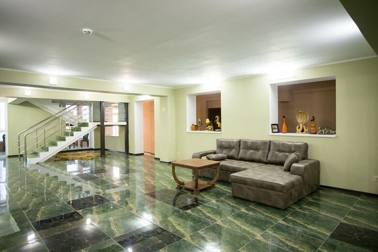 Well Hotel