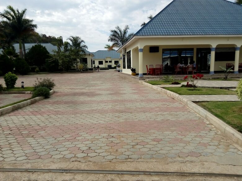 Lesa Garden Hotel