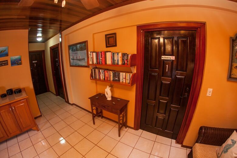 Apartamentos Hummingbird Suites Master King Room 3-3