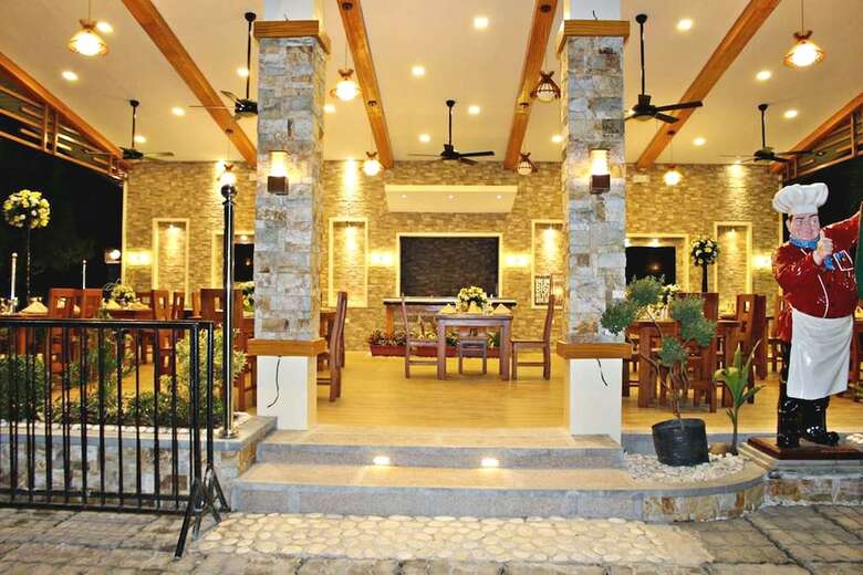 Hotel Eduardo's Resort
