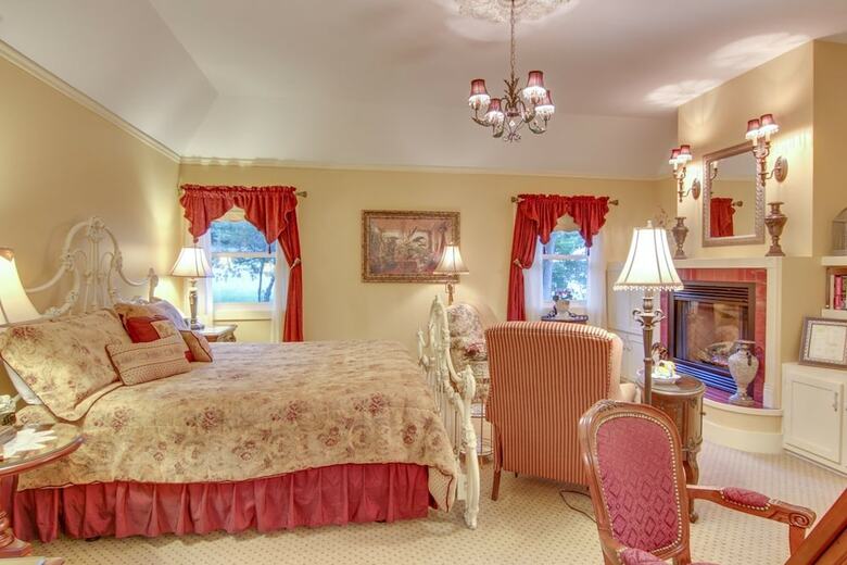 Bellaire Bed & Breakfast