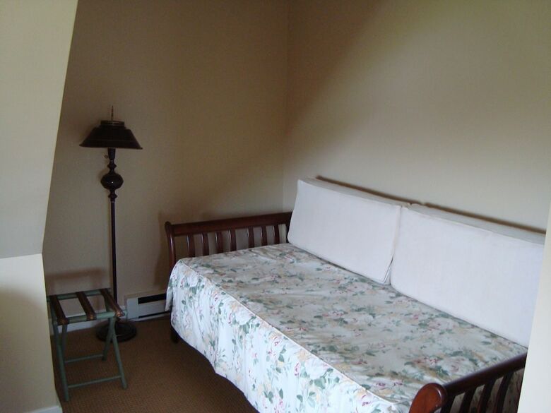 Hotel East Wind Inn
