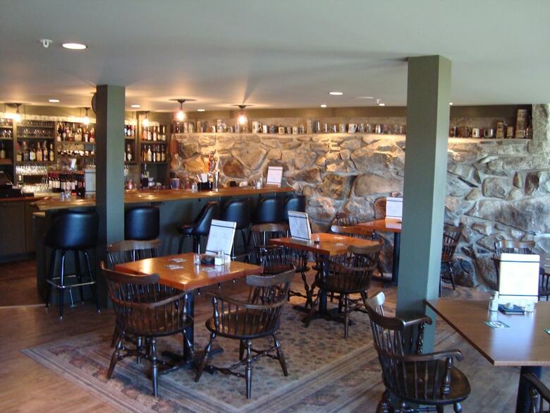 Hotel East Wind Inn
