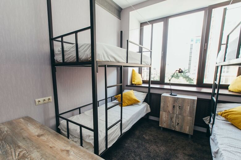 Hostal Karlson - Hostel