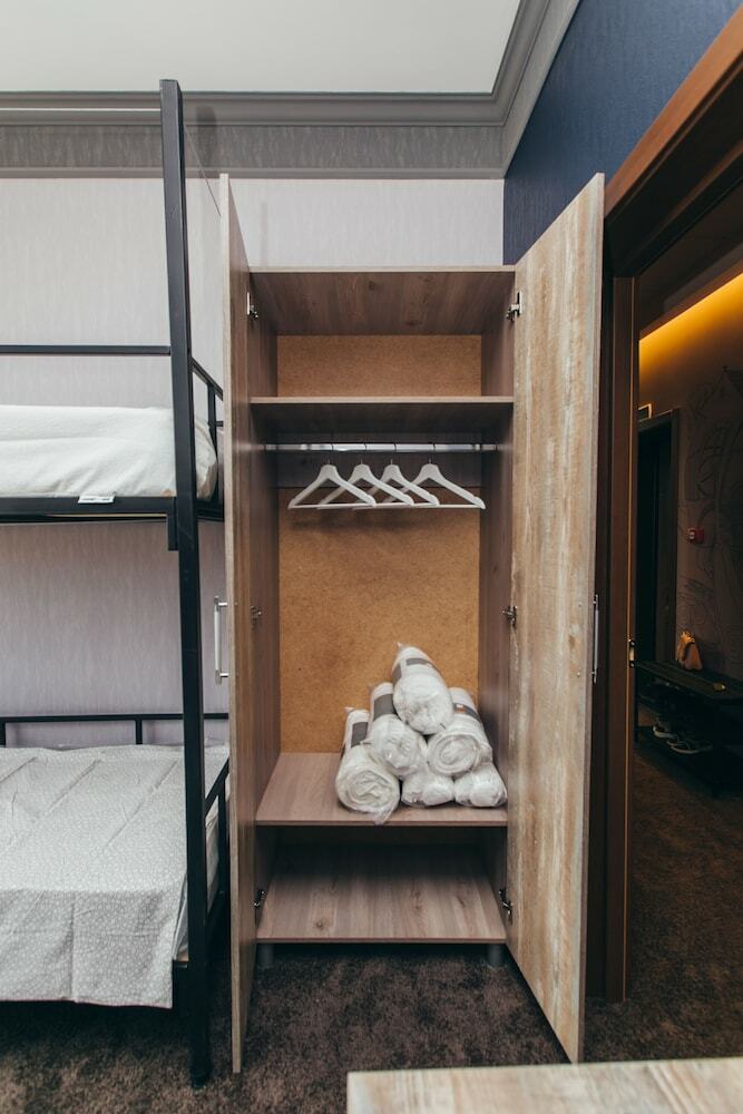 Hostal Karlson - Hostel
