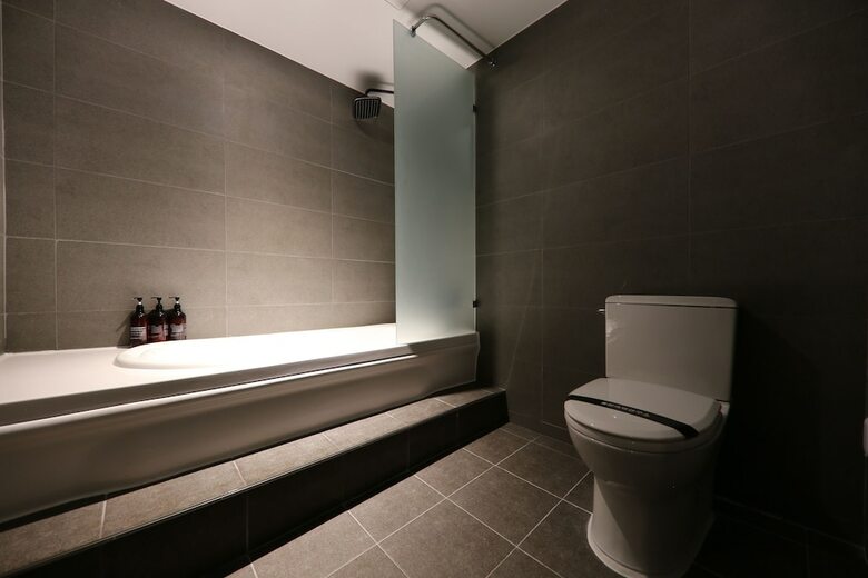 N7 Hotel