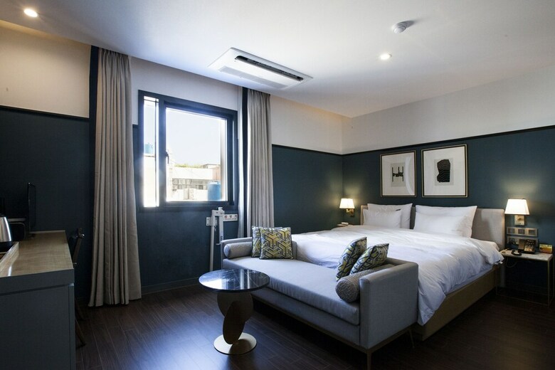 Busanjin Brown-dot Hotel