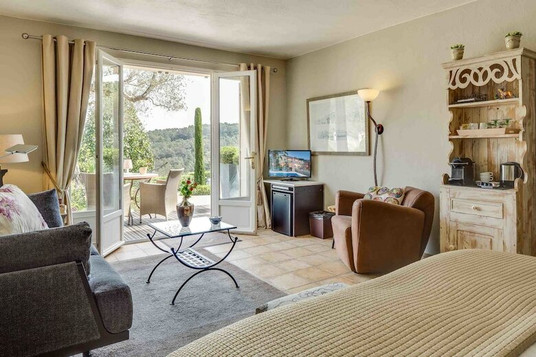 Bed & Breakfast Chambres D'h�tes Villa C�dria