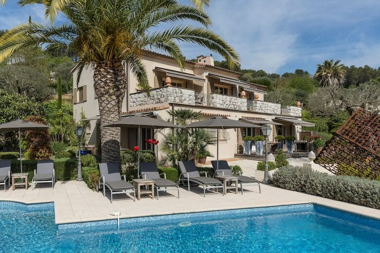 Bed & Breakfast Chambres D'h�tes Villa C�dria