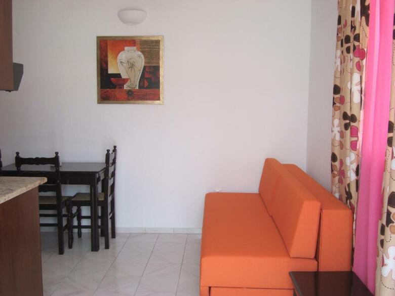 Apartamentos Elena Studios And Suites