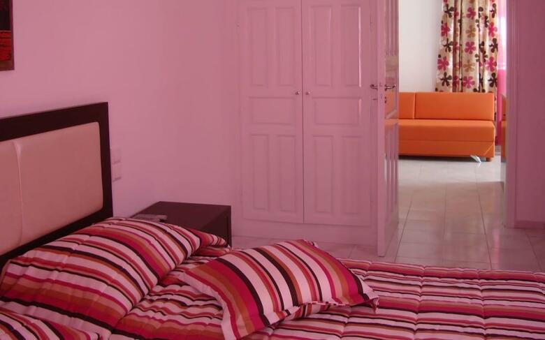 Apartamentos Elena Studios And Suites