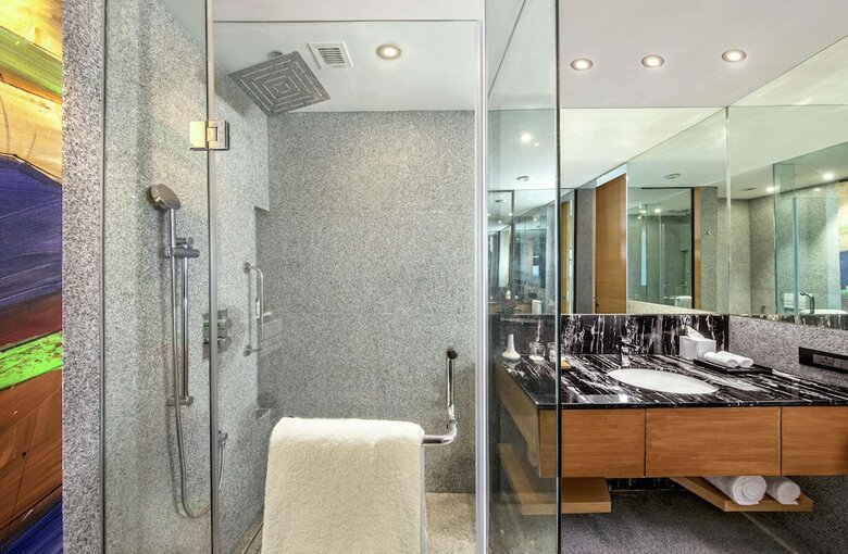 Hotel Doubletree By Hilton Ahmedabad