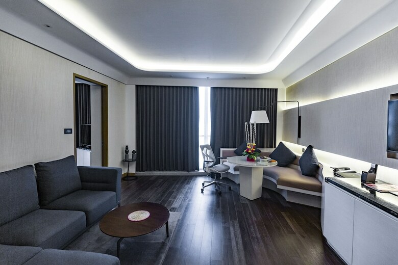 Hotel Doubletree By Hilton Ahmedabad