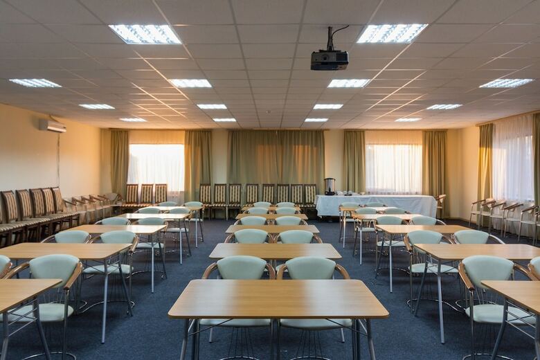 Hotel Oasis In Forest