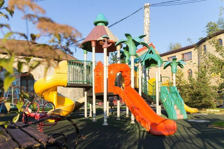 Hotel Oasis In Forest