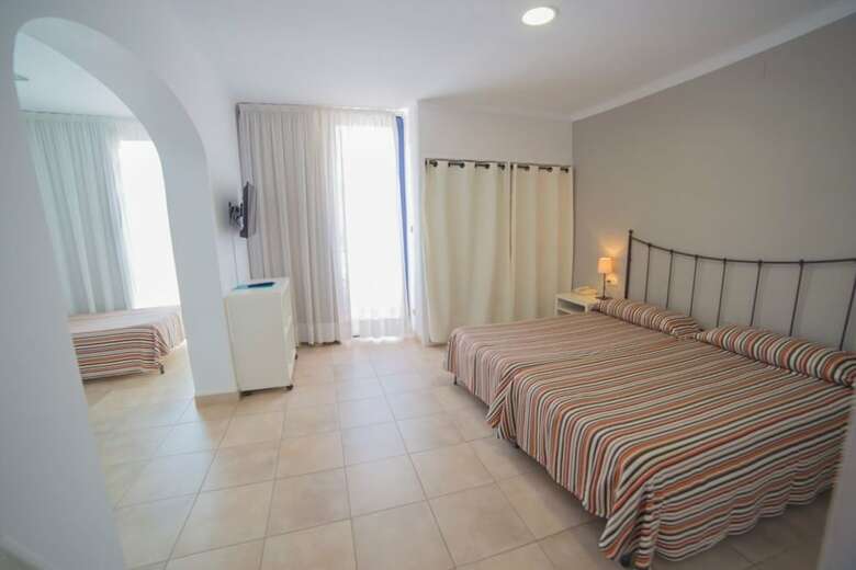 Casa Del Mar Hotel