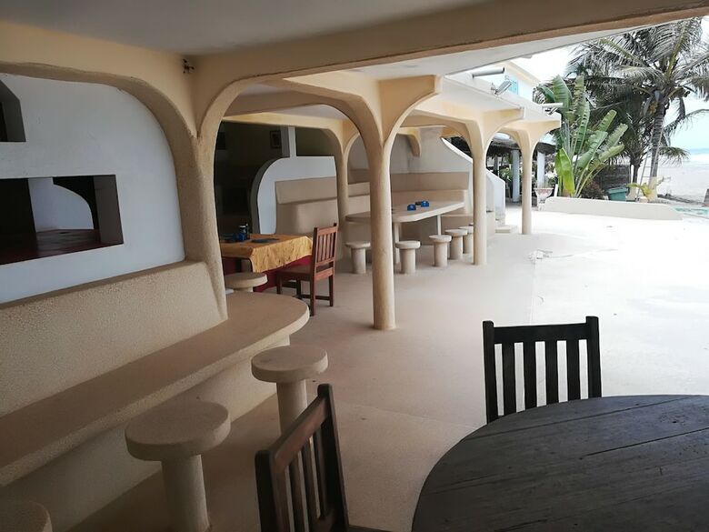 Hotel De La Mer