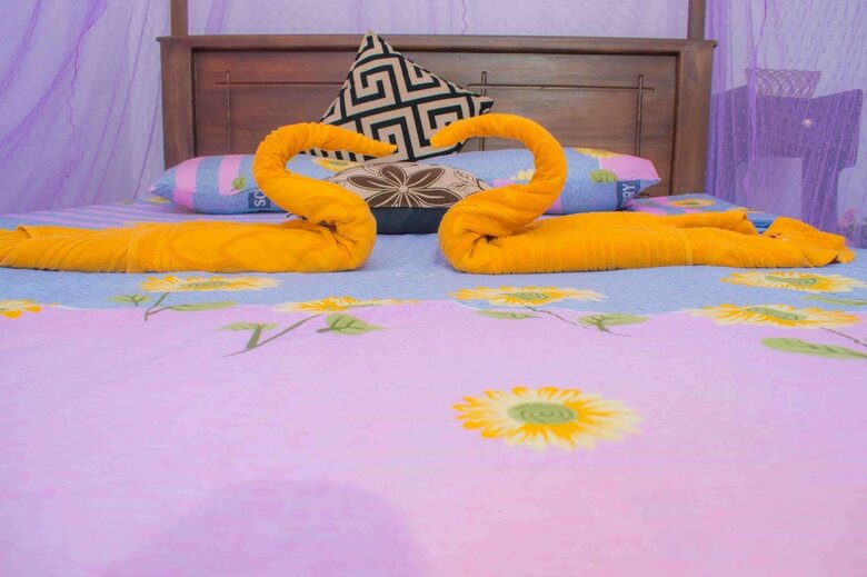 Bed & Breakfast Soul Mates