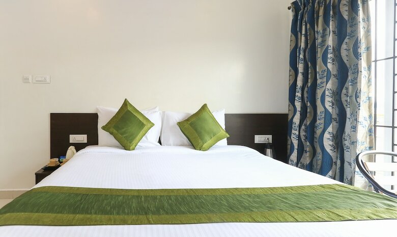 Hotel Treebo Trend Light House