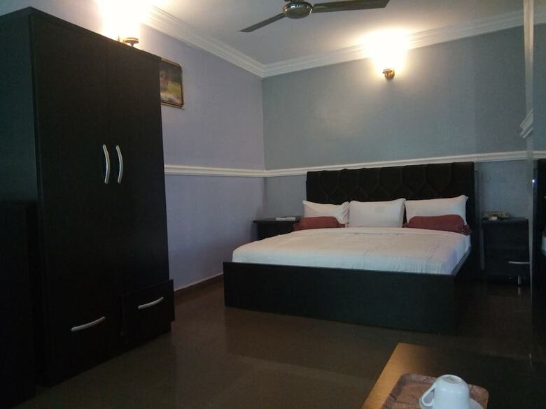 Hotel Regview Restland