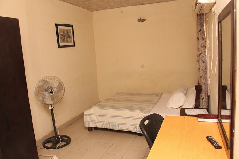 Hotel Sapphire Guest House