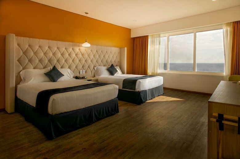 Hotel Acantilados