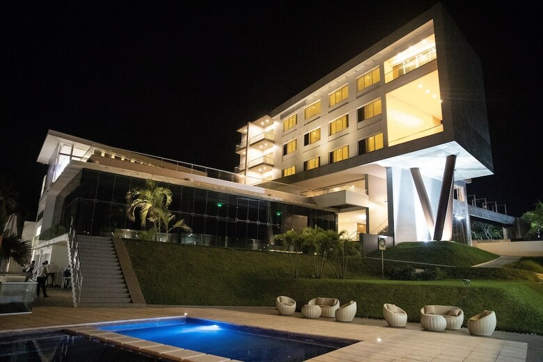Hotel Acantilados