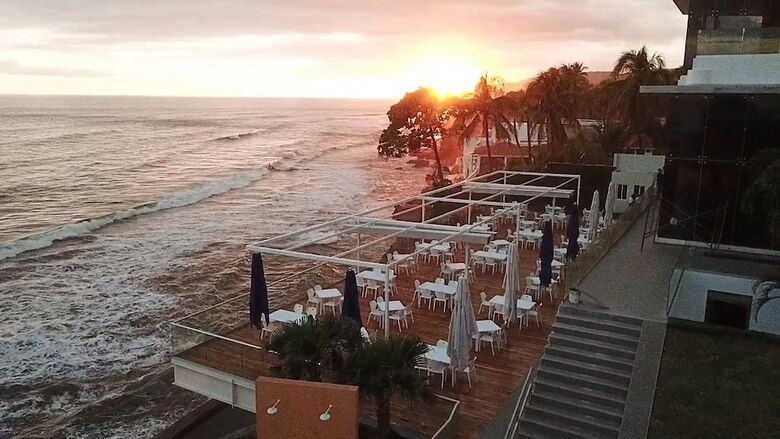 Hotel Acantilados