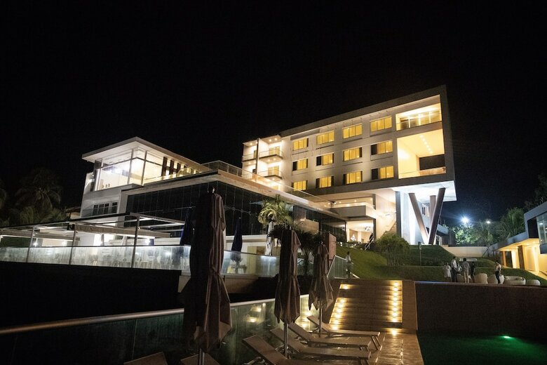 Hotel Acantilados