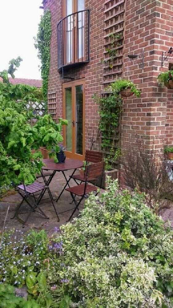 Field View B&B