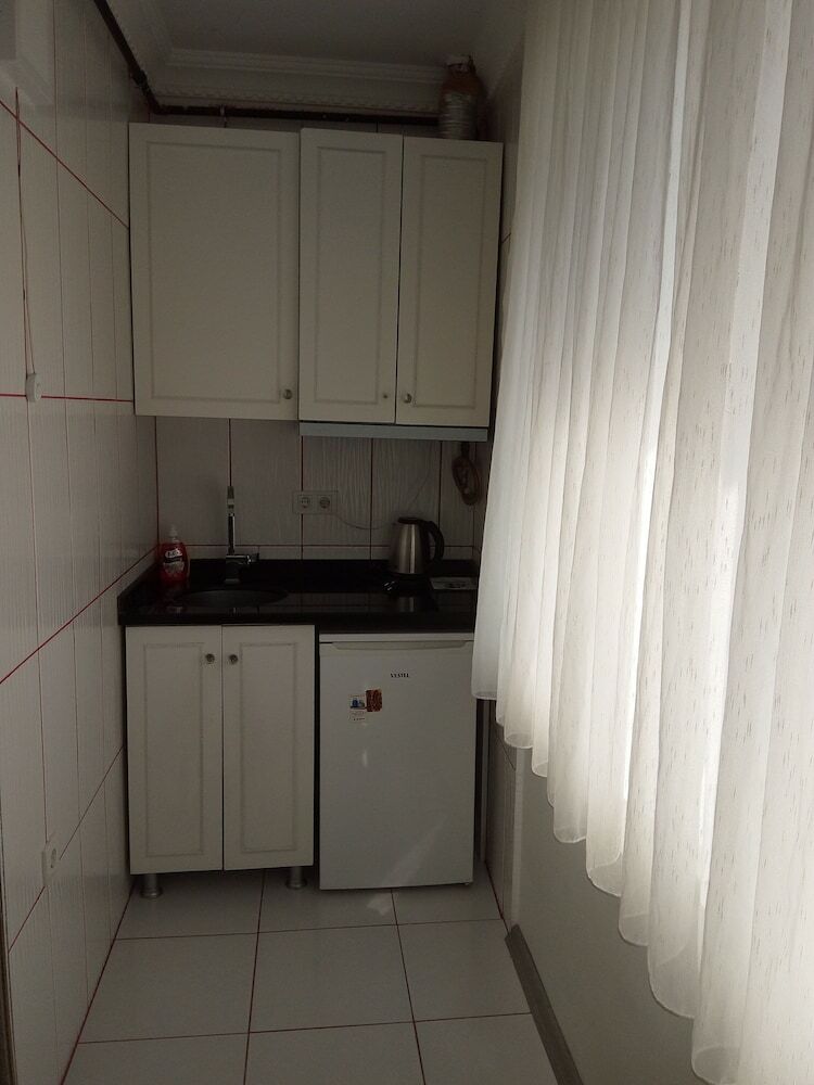Fish Gold Apart Suites