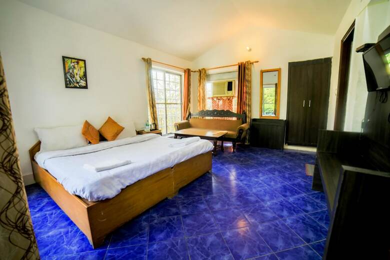 Hotel Swiss Cottage And Spa By Salvus