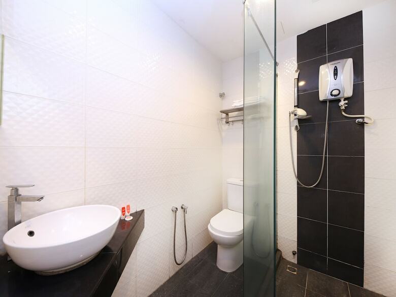 Oyo 442 Marvelton Hotel