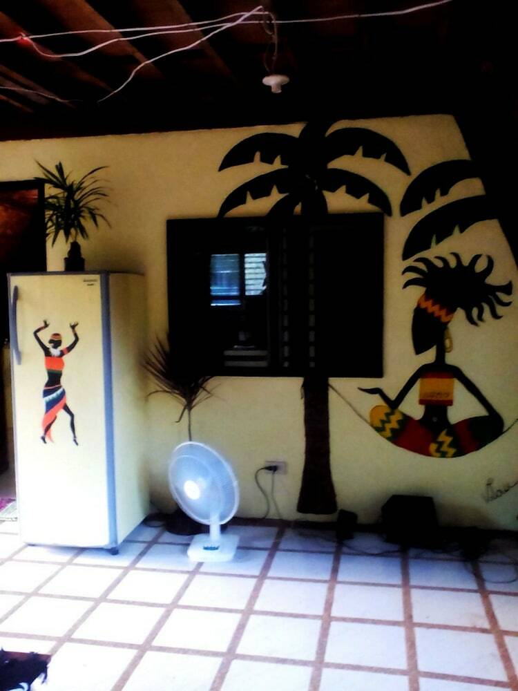 Hostal Lennon's Place Backpacker Hostel