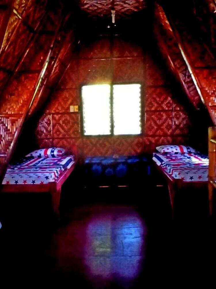 Hostal Lennon's Place Backpacker Hostel