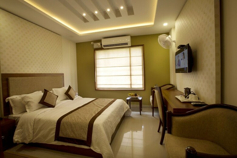 Metro Plaza Hotel