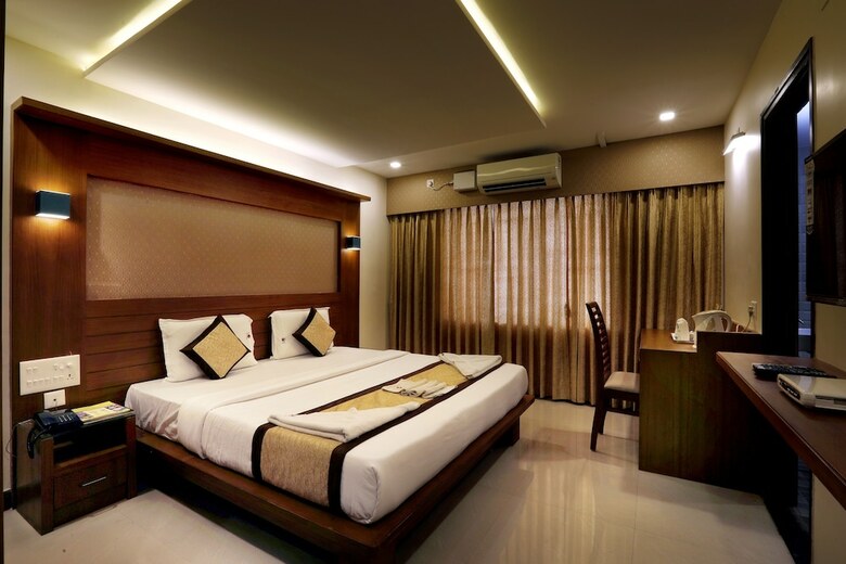 Metro Plaza Hotel